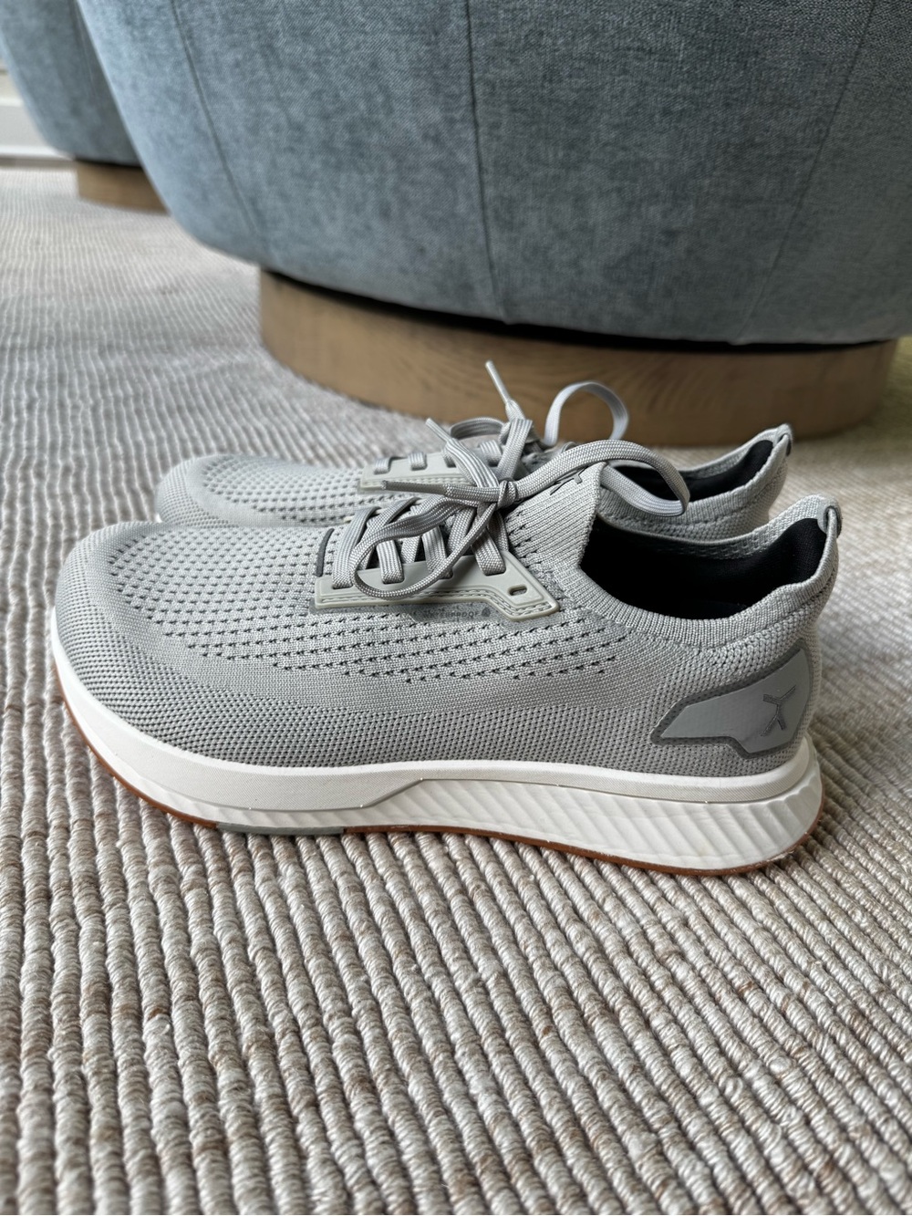 Flux Adapt Runner Size w8/m6.5 grey and white